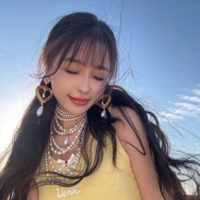 女儿别怕妈妈保护你